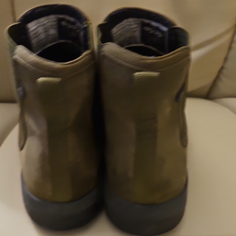 Women's Green Bog Chelsea Boots - Picture 6 of 7